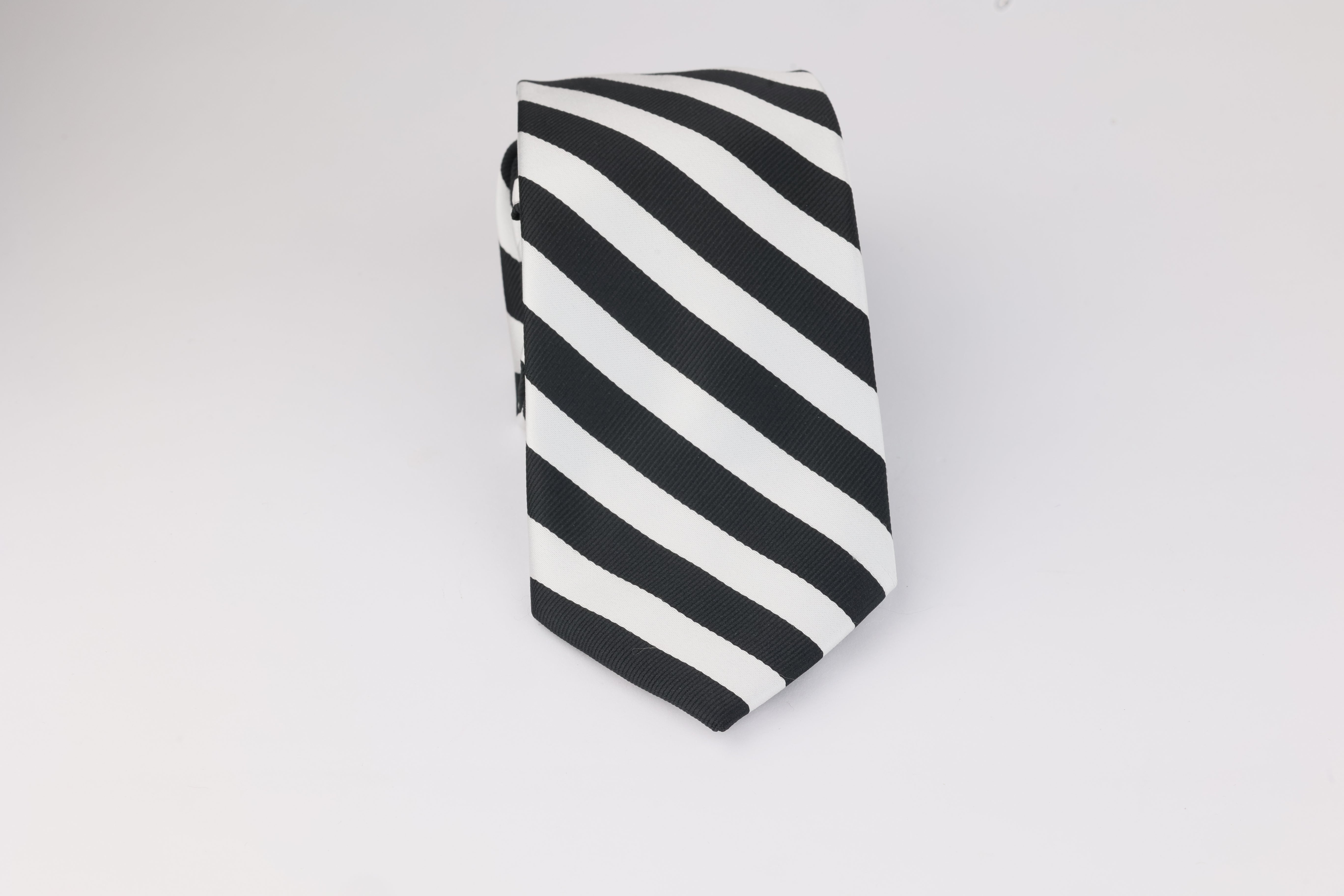 Elegant Mens Tie -Classic Design, Twill Weave Pattern