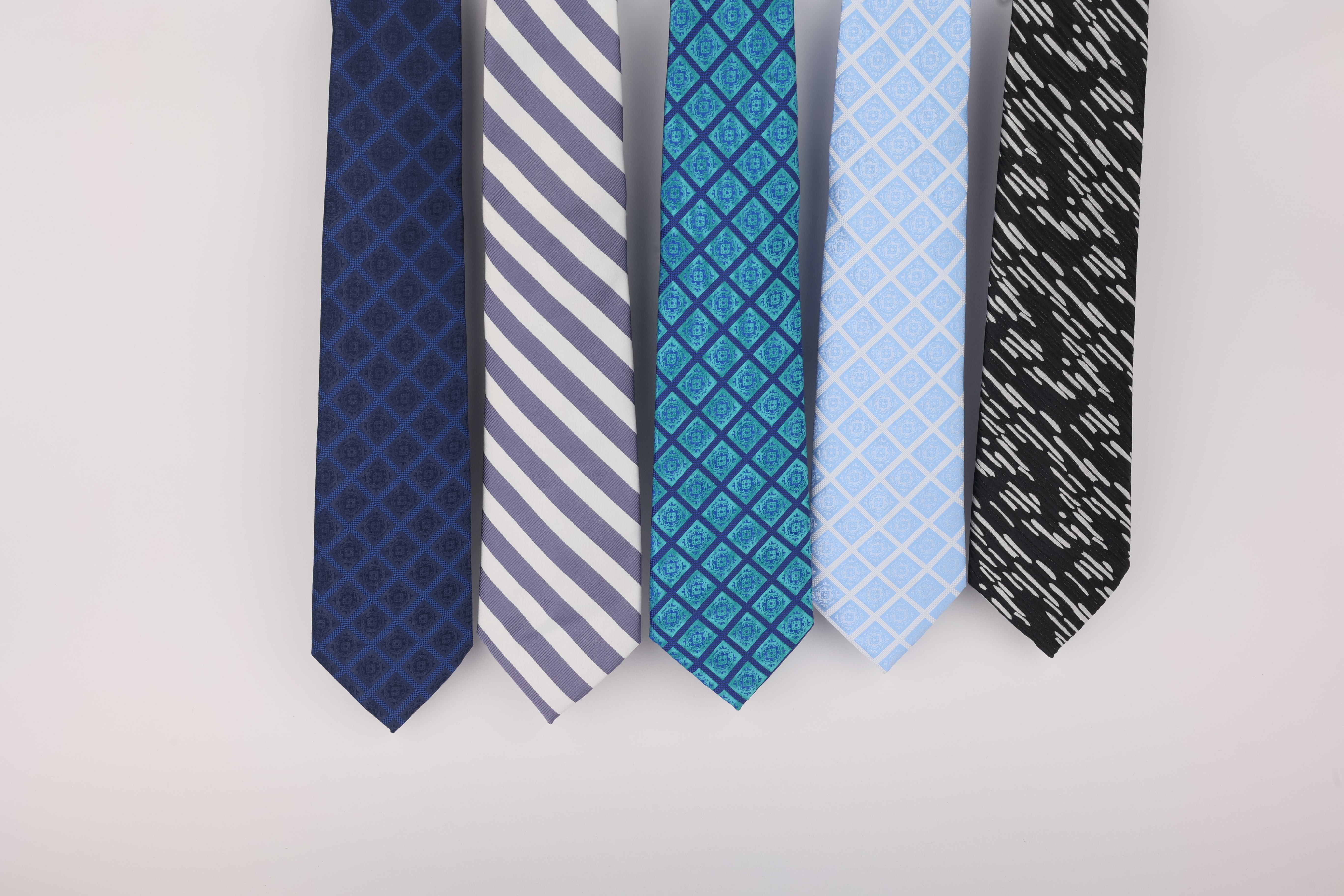 Elegant Mens Tie -Classic Design, Twill Weave Pattern